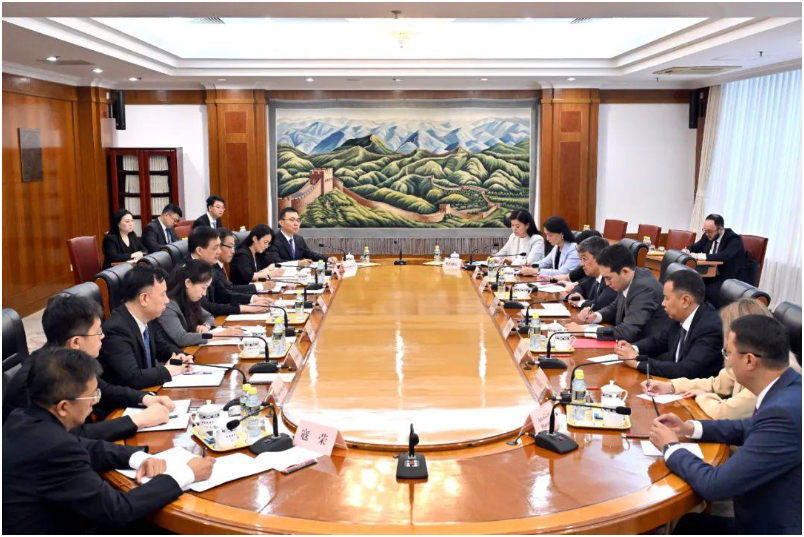 國家發(fā)展改革委副主任周海兵會(huì)見吉爾吉斯斯坦副總理托羅巴耶夫