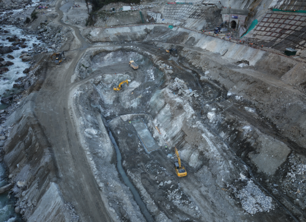 尼泊爾馬楠馬相迪水電站推進主體混凝土工程施工